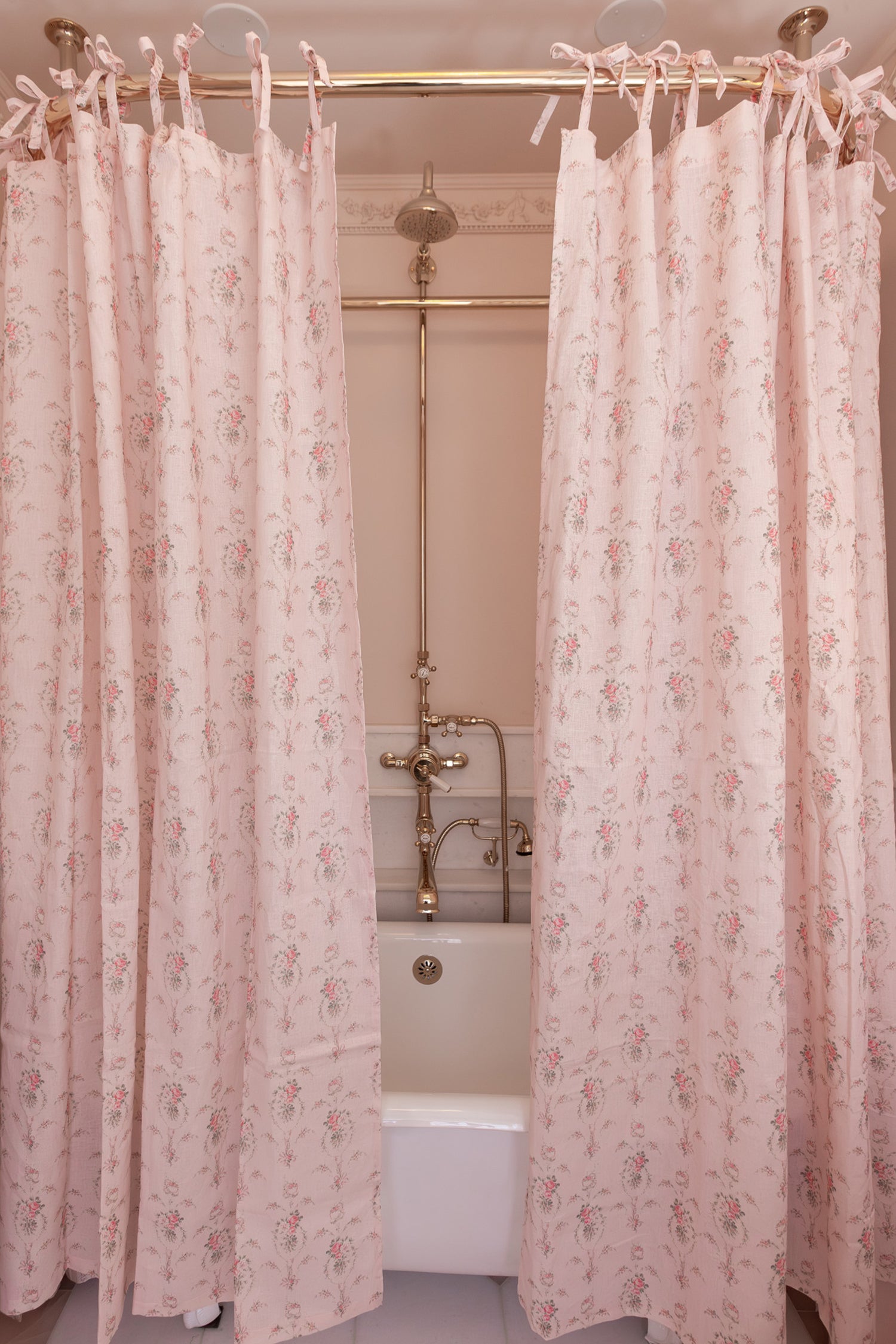 Printed Shower Curtain W/ Ties