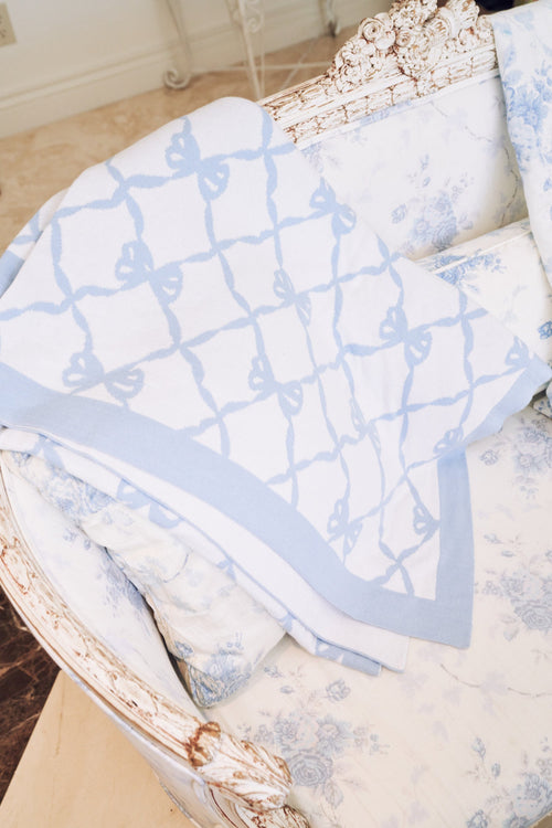 Bow Throw & Blanket