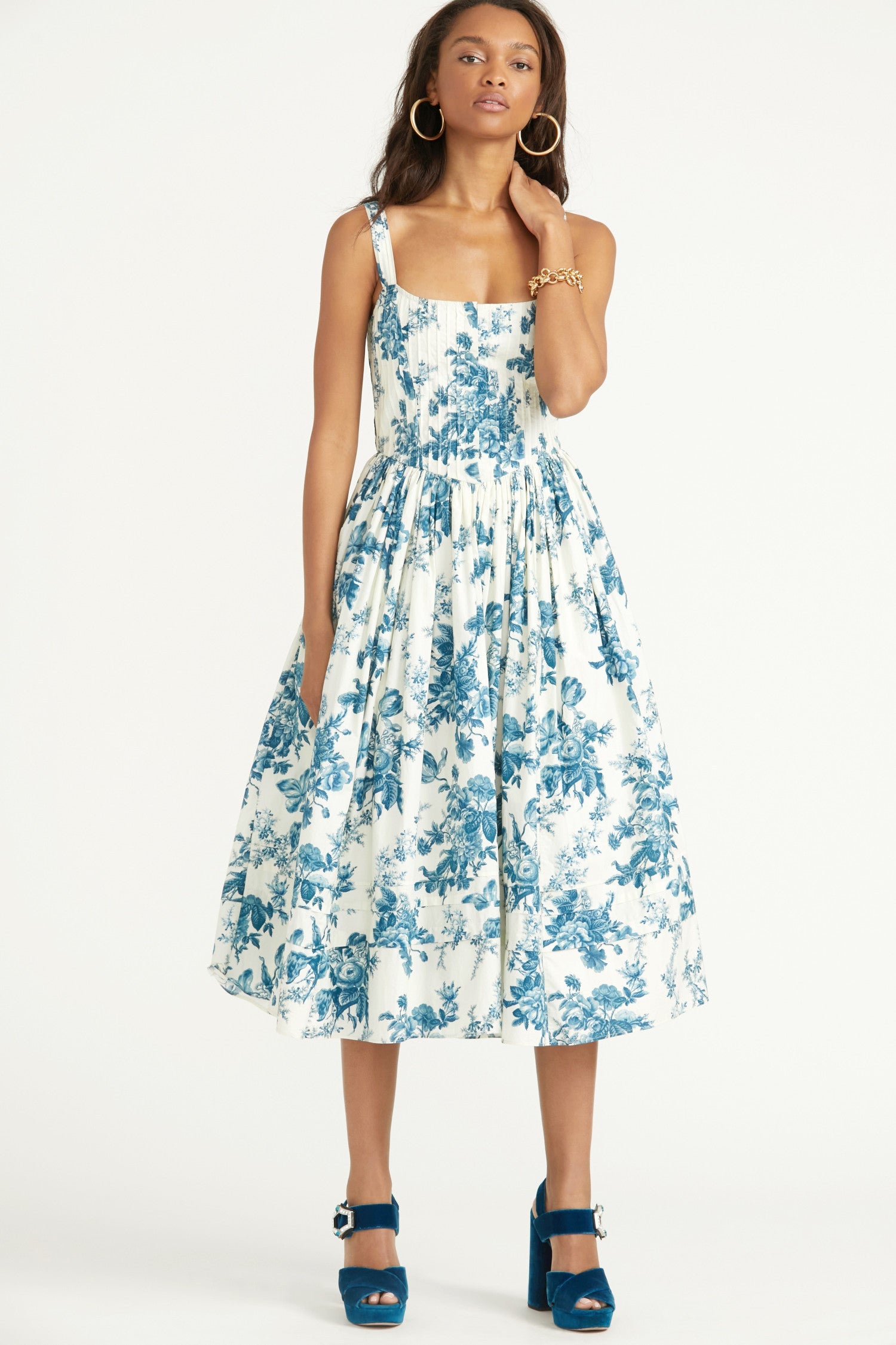 Women's cotton blue and white tossed bouquet print midi dress