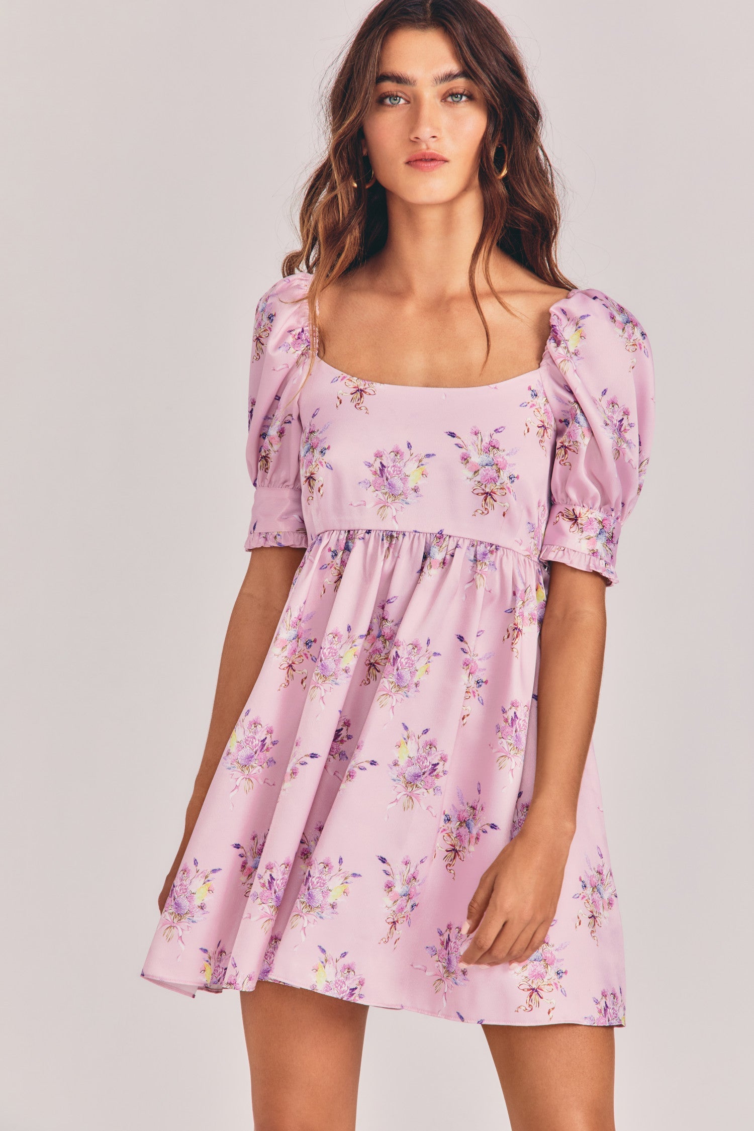 Womens light purple babydoll mini dress with bouquet floral print design and puffed sleeves