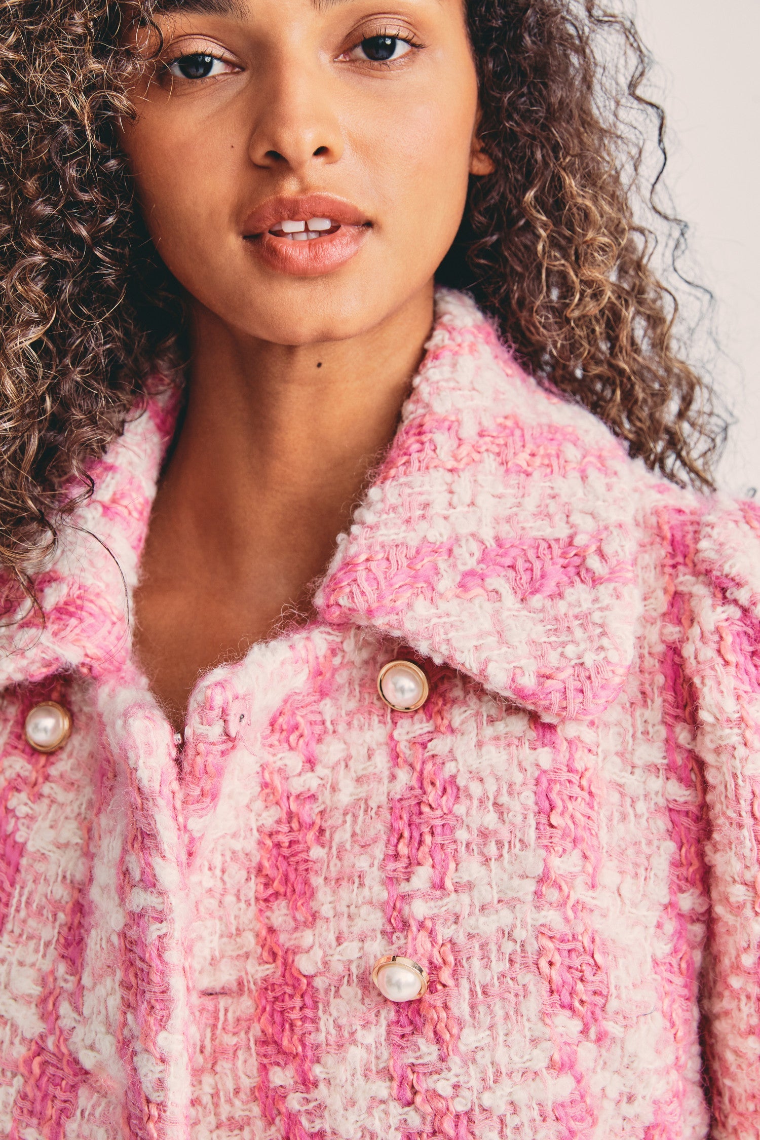 Women's pink houndstooth print cropped wool jacket