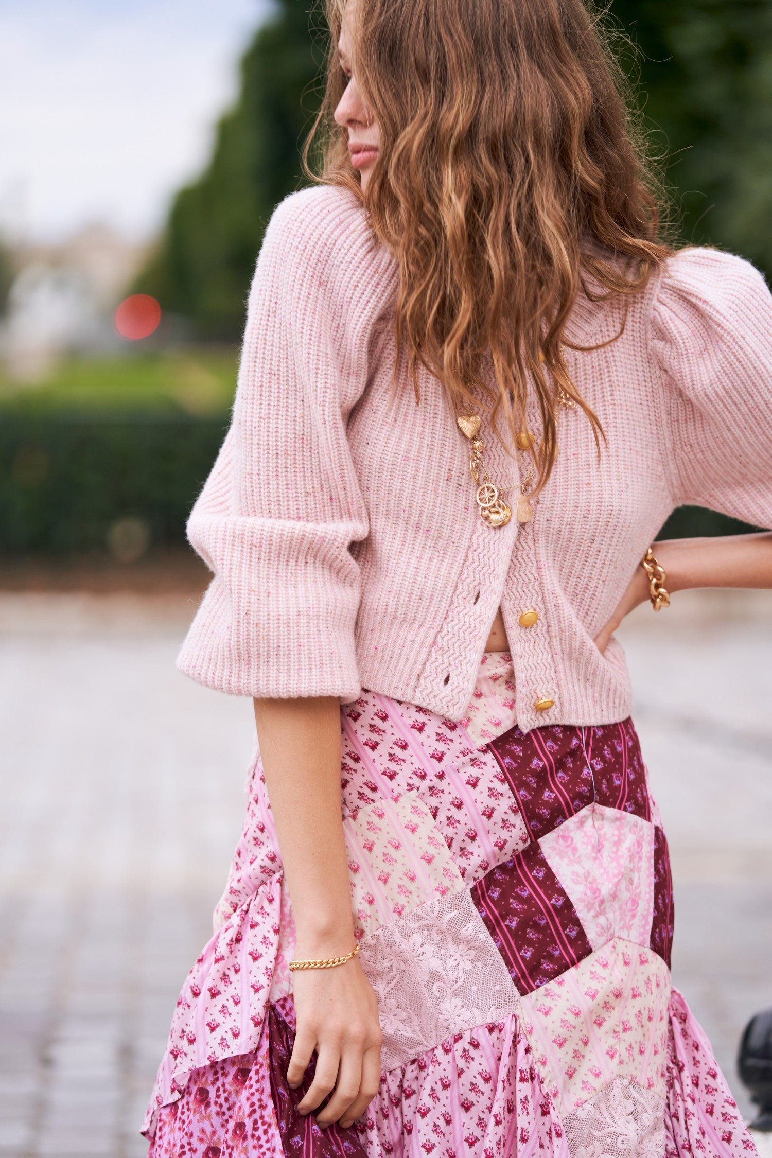 Women's cashmere cropped cardigan and speckled pink