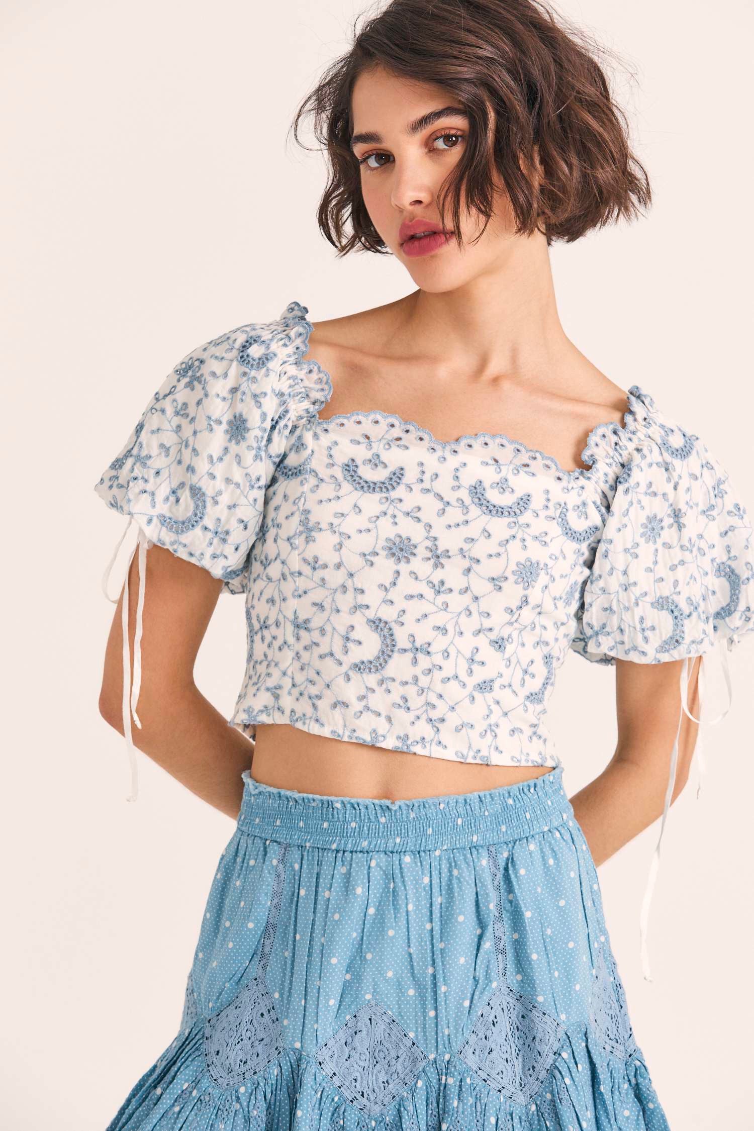 Women's floral embroidered puff sleeve top