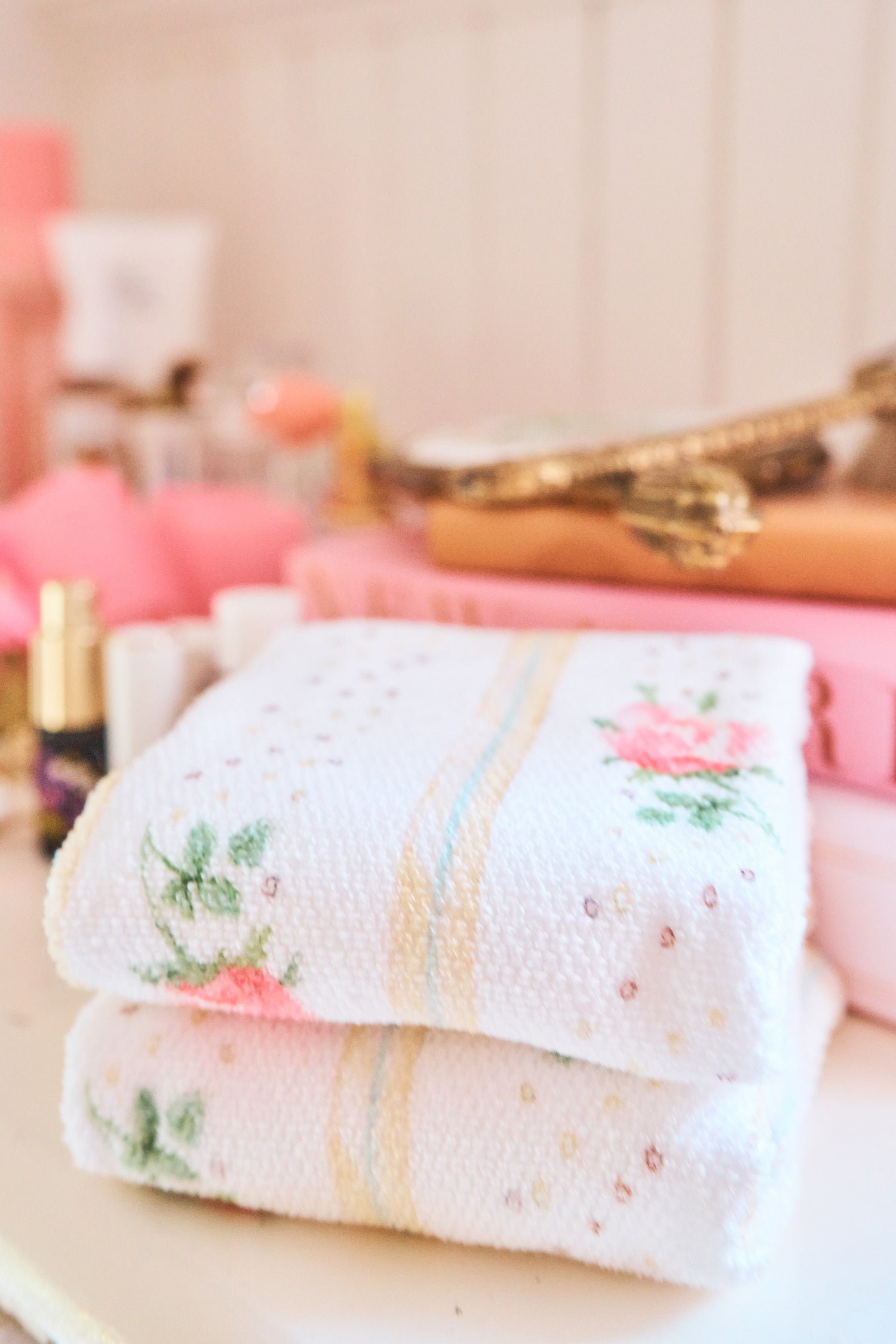 Rose Dot Hand Towel